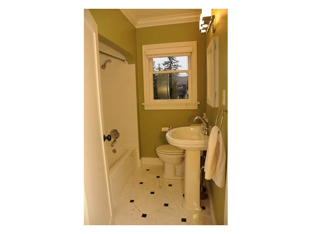 vancouver main floor of house for rent