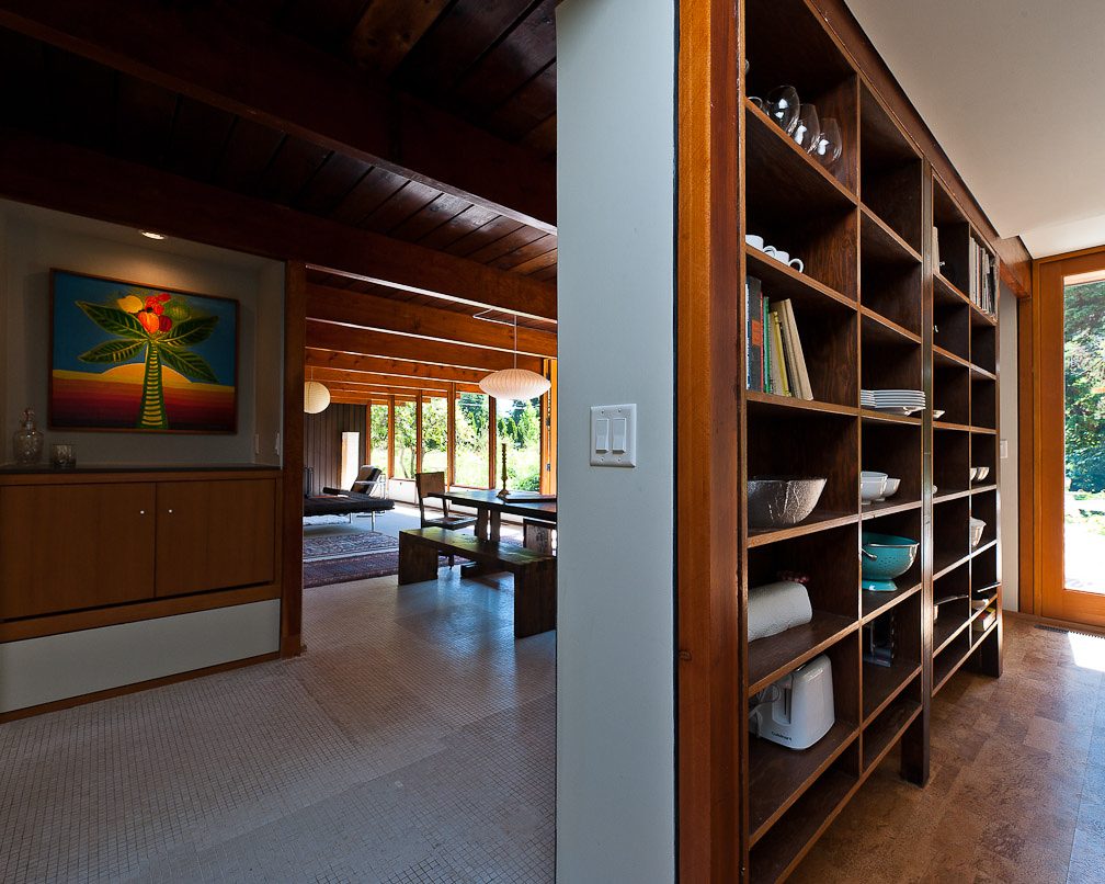 accommodations in west vancouver