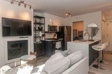 1005 -1225 Richards Street