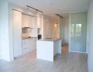 PH7 - 2468 Bayswater Street