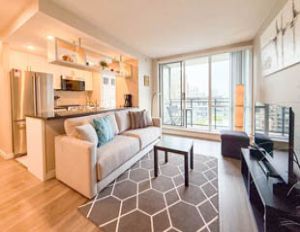 2006 - 1082 Seymour Street