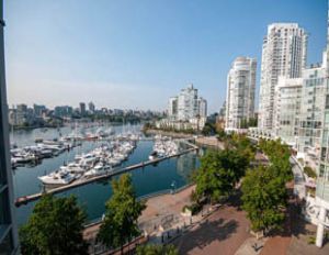 903 - 1067 Marinaside Crescent