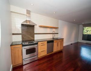 107 - 1070 Nelson St