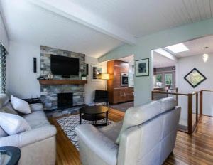 UPPER - 1242 Heywood St.