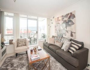 903 - 133 E Esplanade Ave