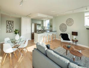 335 - 1979 Yew Street