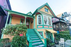 3 - 144 West 10th Ave