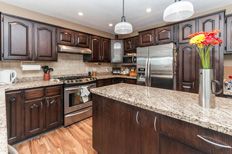 Upper - 2806 Munday Pl