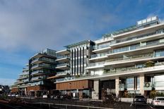 310 - 1327 Bellevue Ave