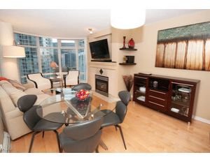 1605 - 1199 Marinaside Crescent