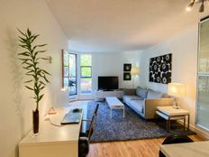 512 - 1040 Pacific St