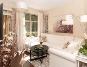 102-1633 Mackay Avenue