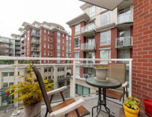 419 - 4028 Knight Street