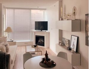 806 - 138 East Esplanade