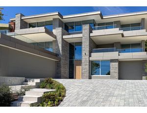2390 Westhill Drive