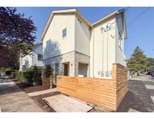 3038 Vine Street