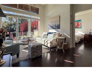402-3205 Mountain Highway