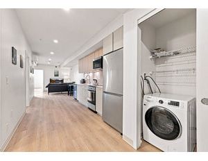 213-1529 Oxford Street
