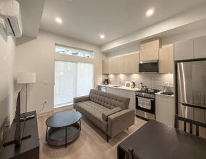 101-1529 Oxford Street