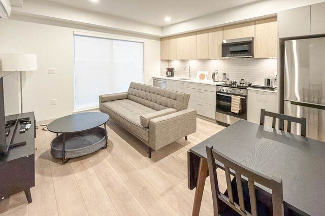 611-1529 Oxford Street