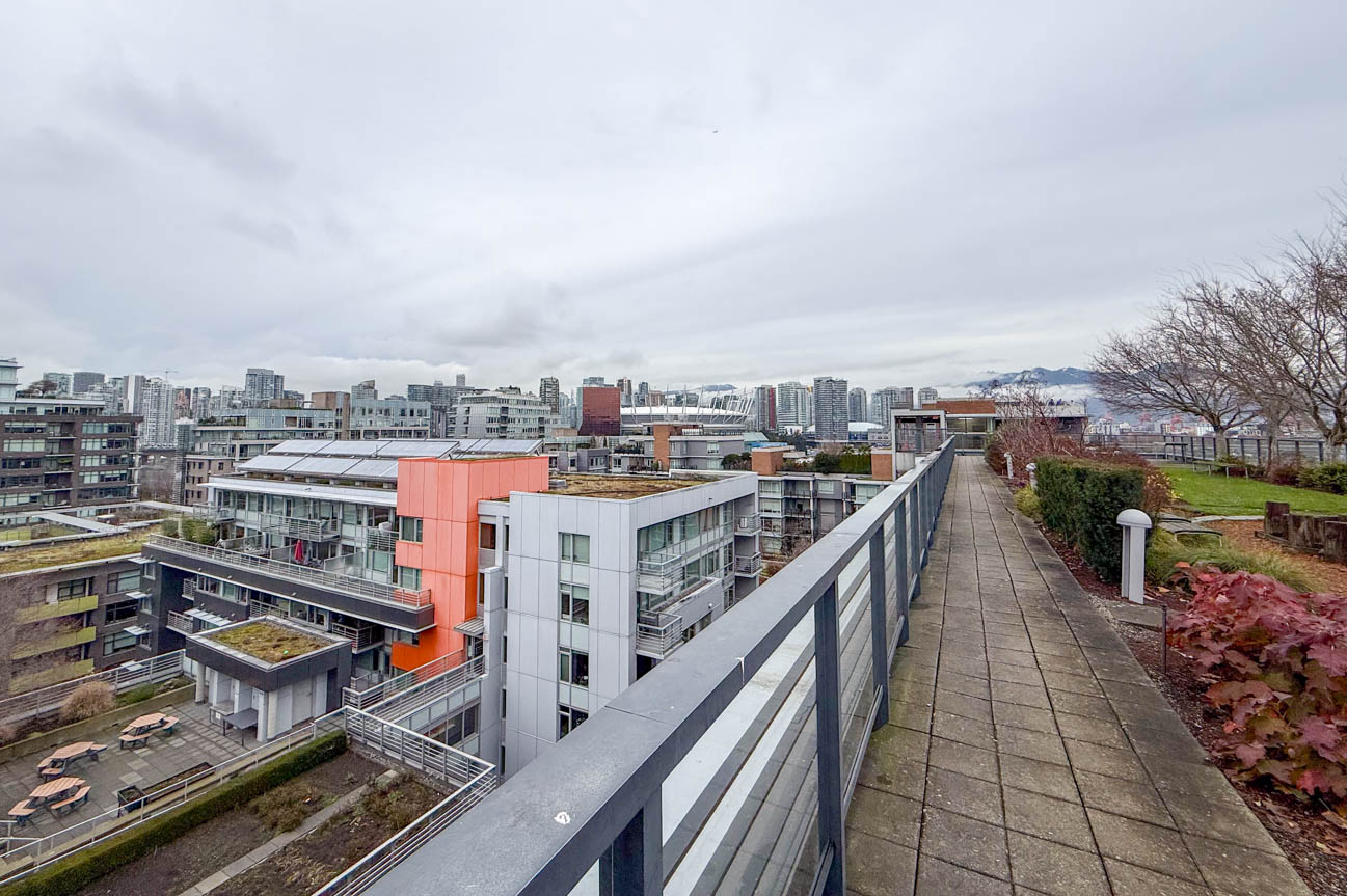 Compass - Amenity Photo 8 of 18