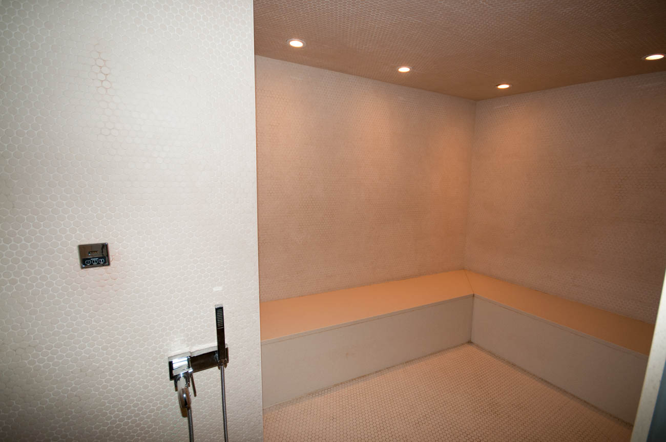 James - Amenity Photo 6 of 16