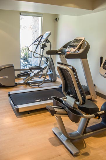 700 Marine - Amenity Photo 2 of 11