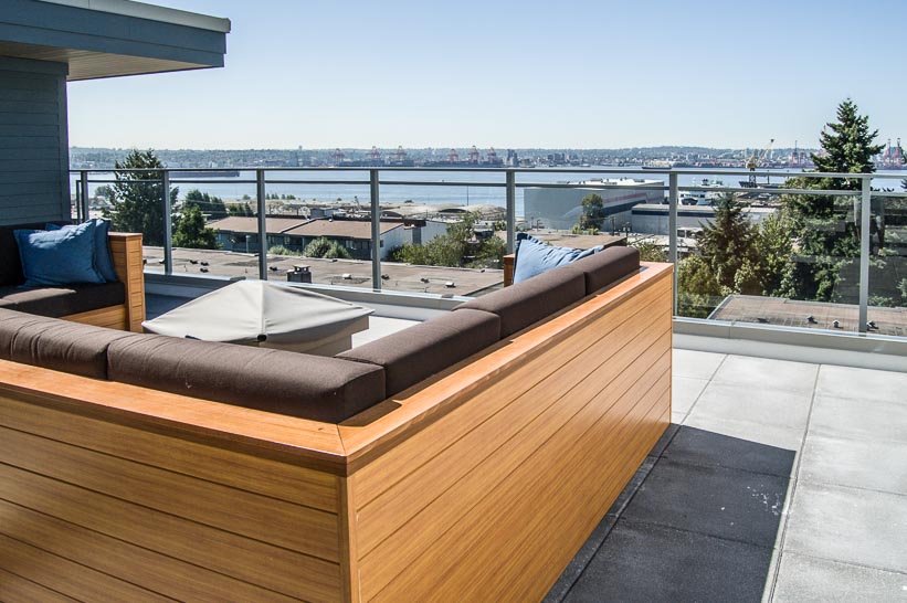 700 Marine - Amenity Photo 6 of 11