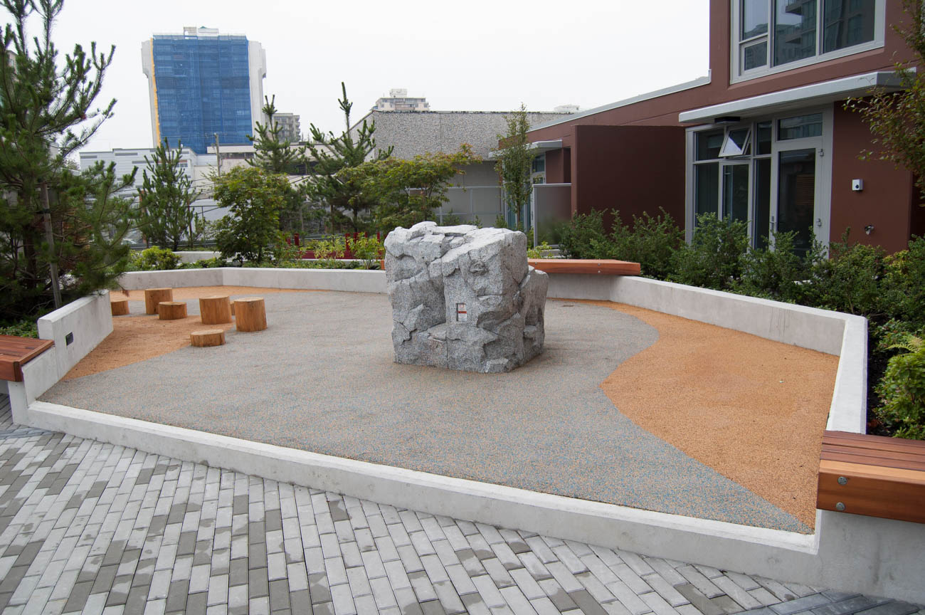 15 West - Amenity Photo 12 of 13