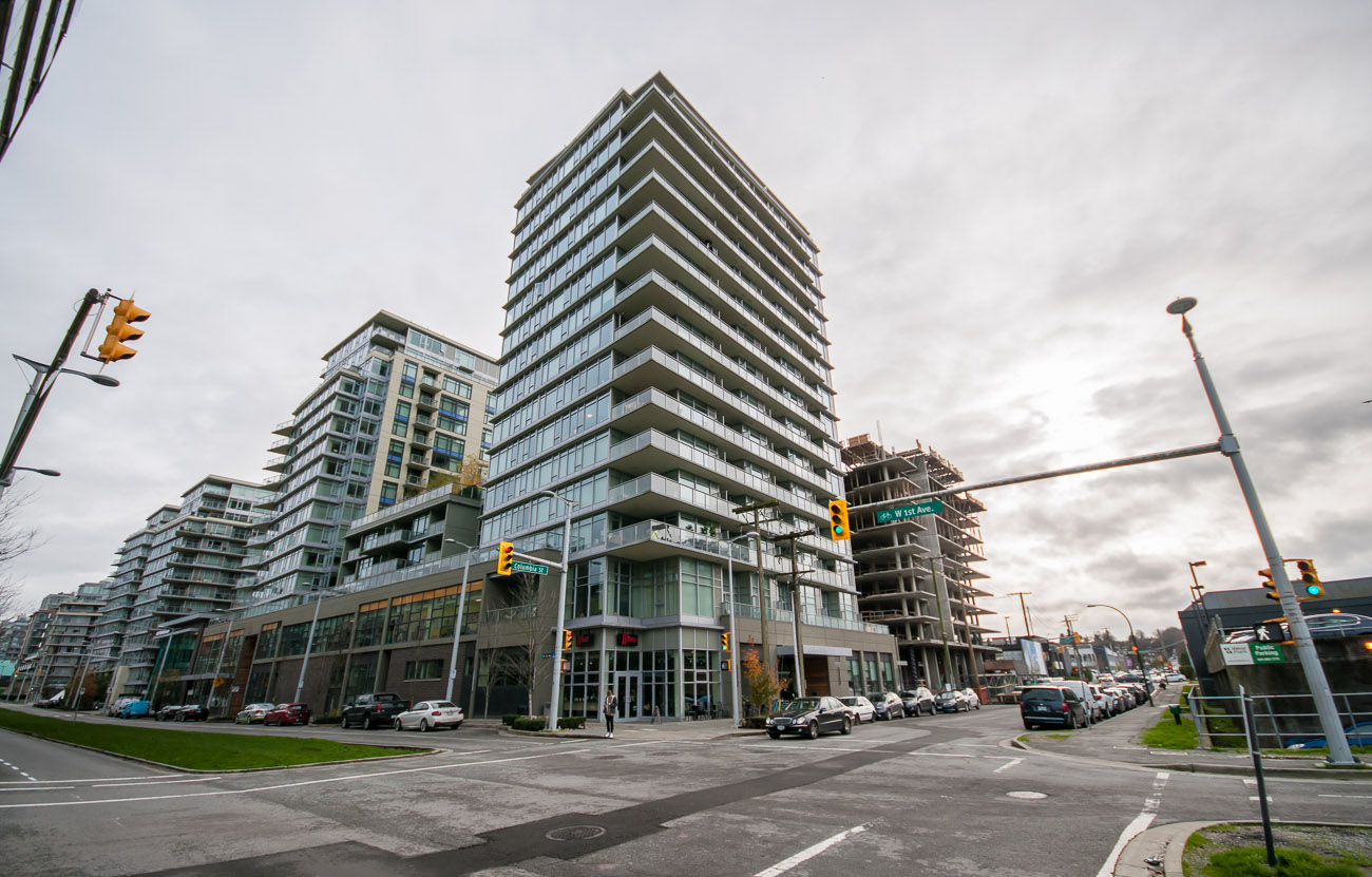 Wall Centre False Creek 1708 - Amenity Photo 8 of 9