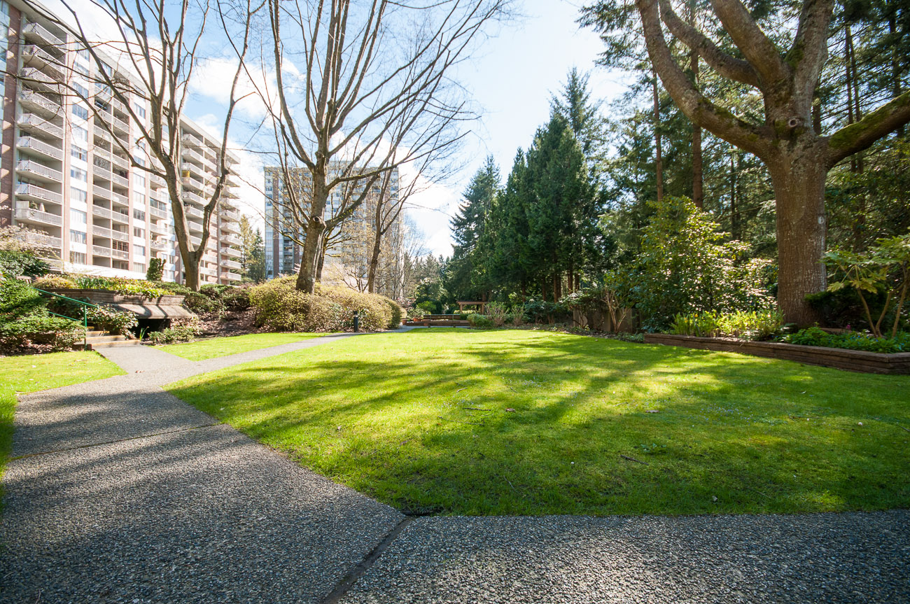 Hollyburn - Amenity Photo 10 of 11