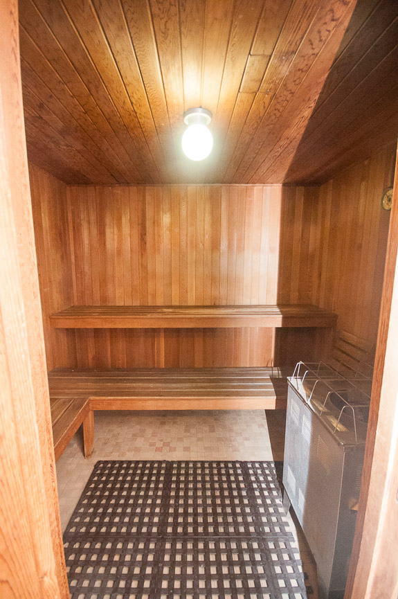 Royal Kensington - Amenity Photo 2 of 7