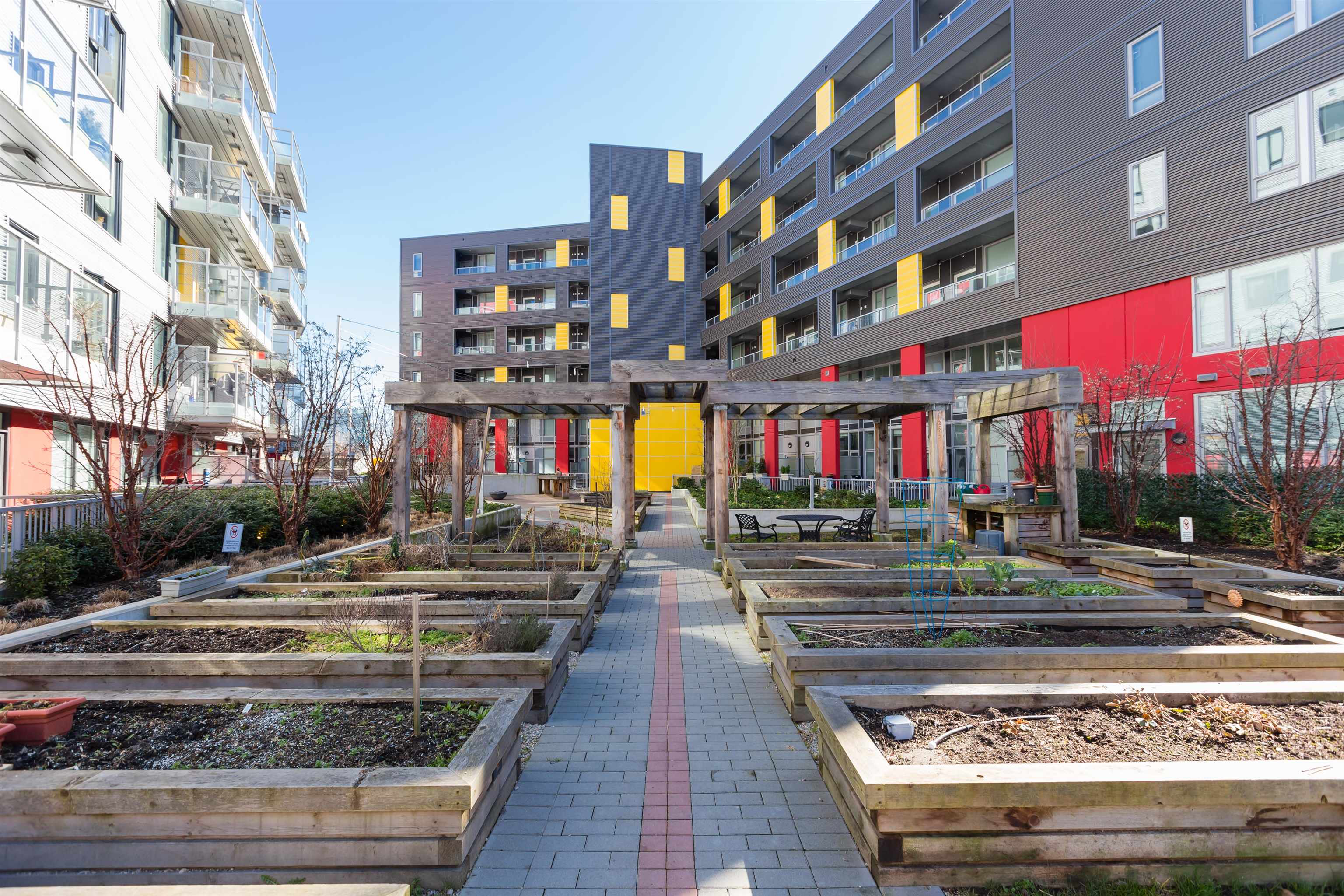 Wall Centre False Creek East 2 Tower - Amenity Photo 1 of 4