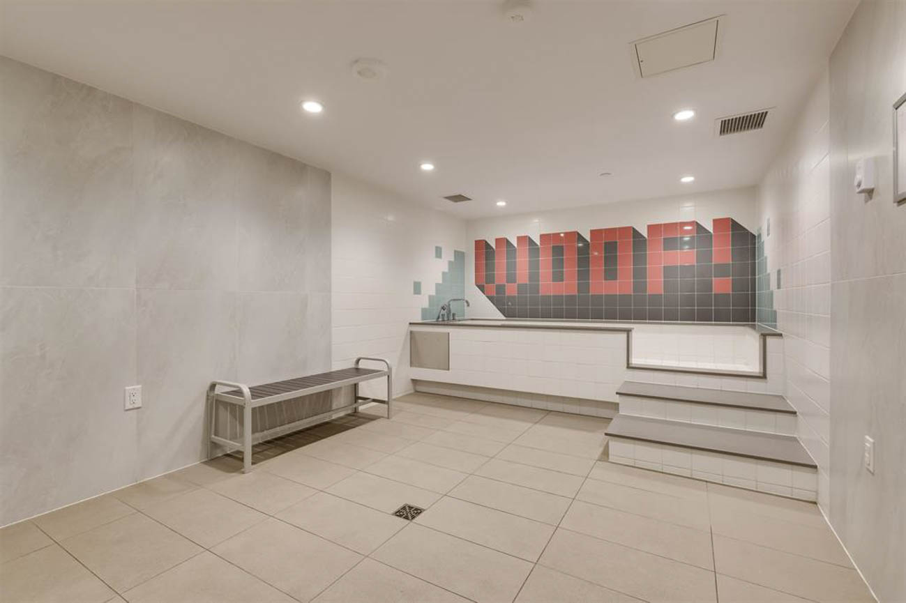 Avenue One - Amenity Photo 18 of 19