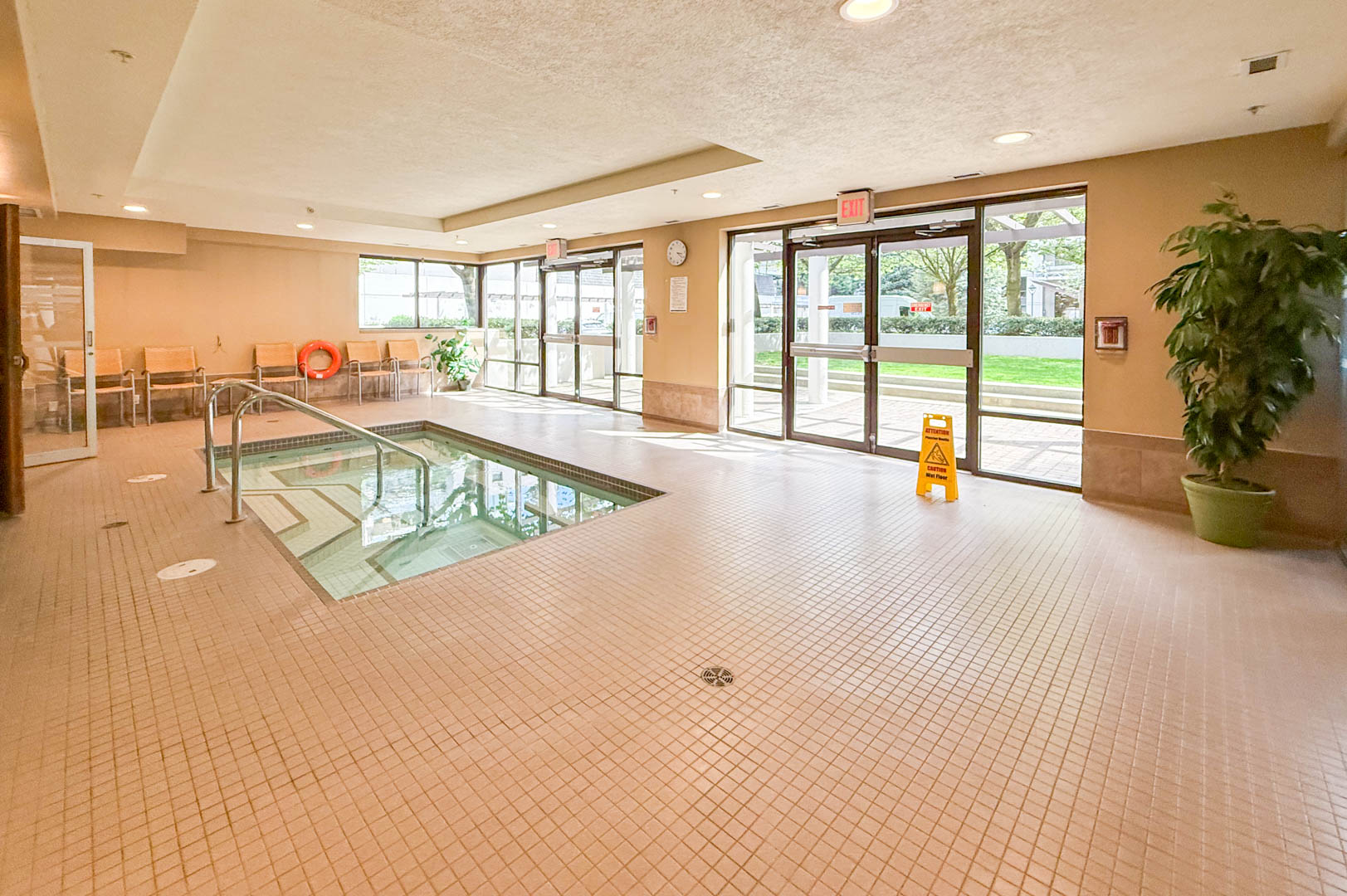 Fresco - Amenity Photo 11 of 15