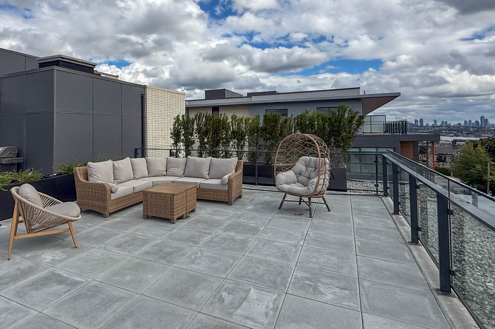 INNOVA - Amenity Photo 2 of 11