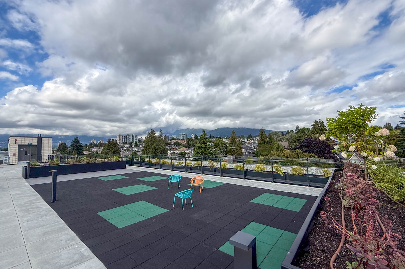 INNOVA - Amenity Photo 10 of 11