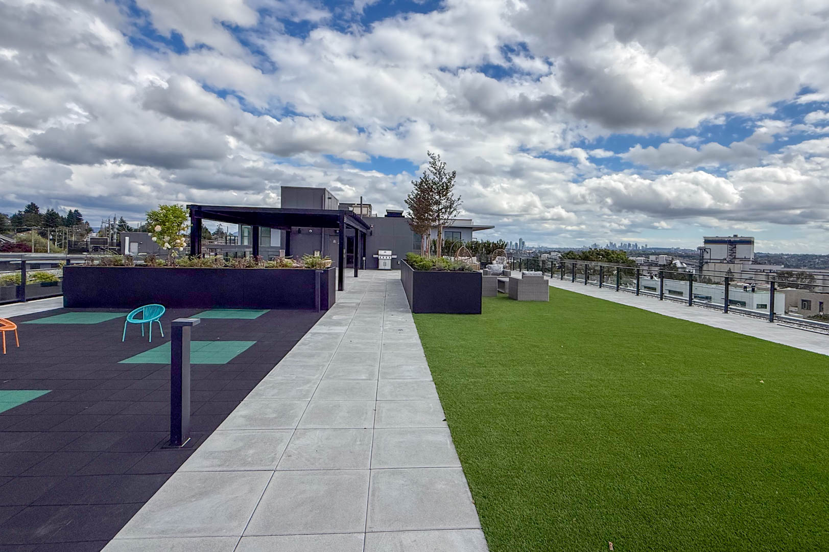 INNOVA - Amenity Photo 11 of 11