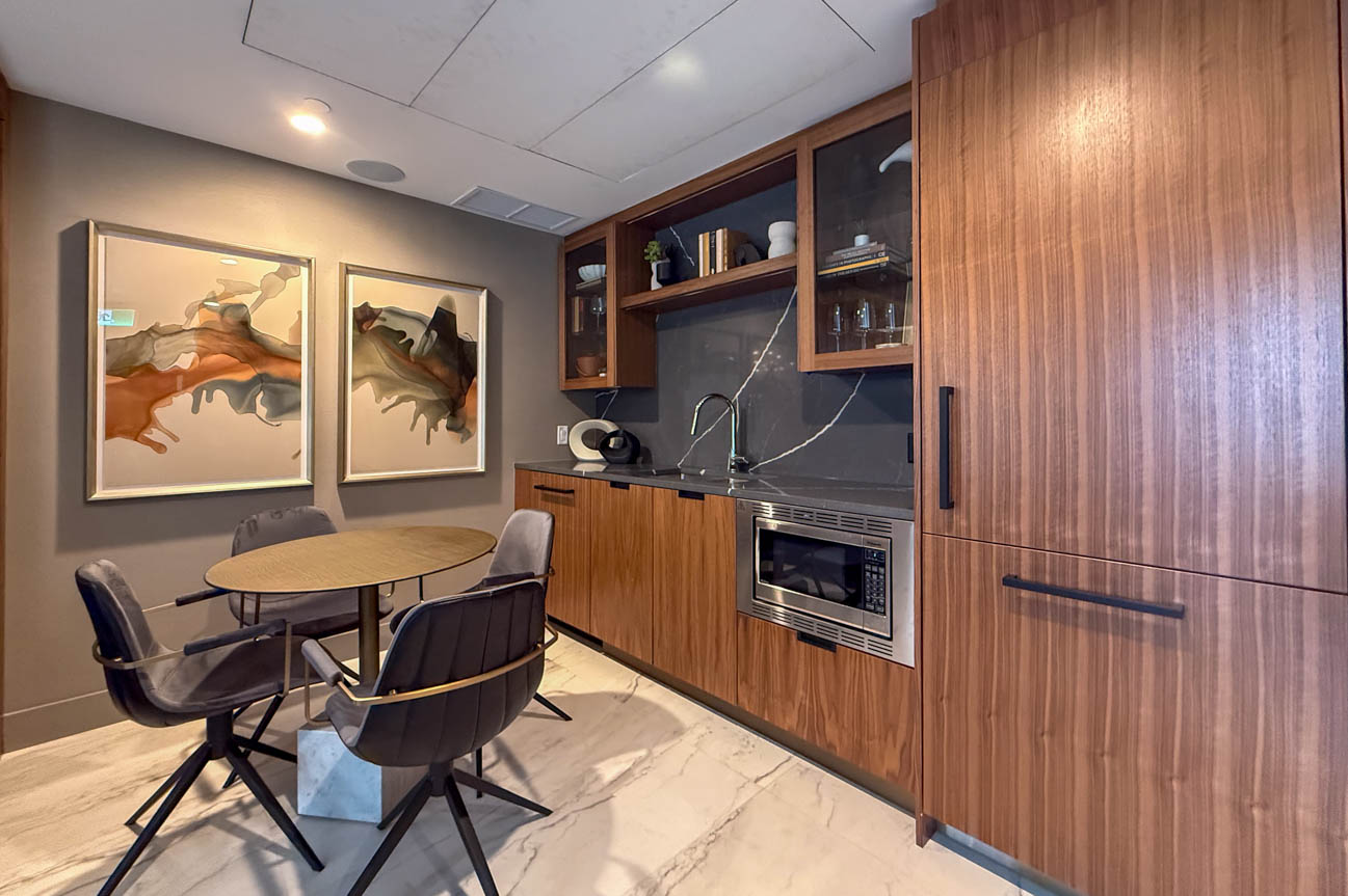Executive on the Park - Amenity Photo 3 of 18