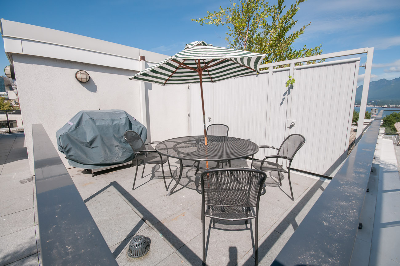 Alexander - Amenity Photo 1 of 14