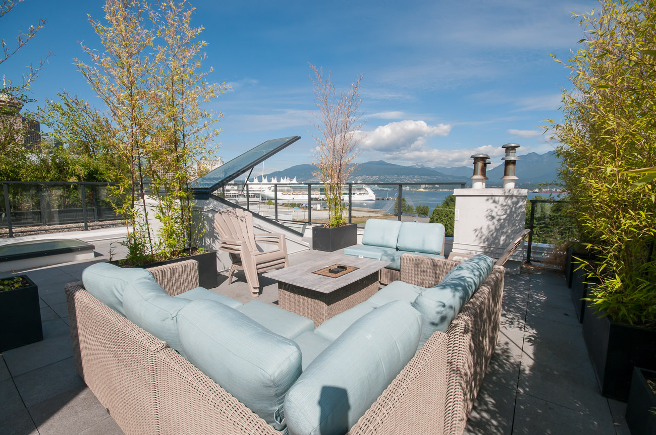 Alexander - Amenity Photo 6 of 14