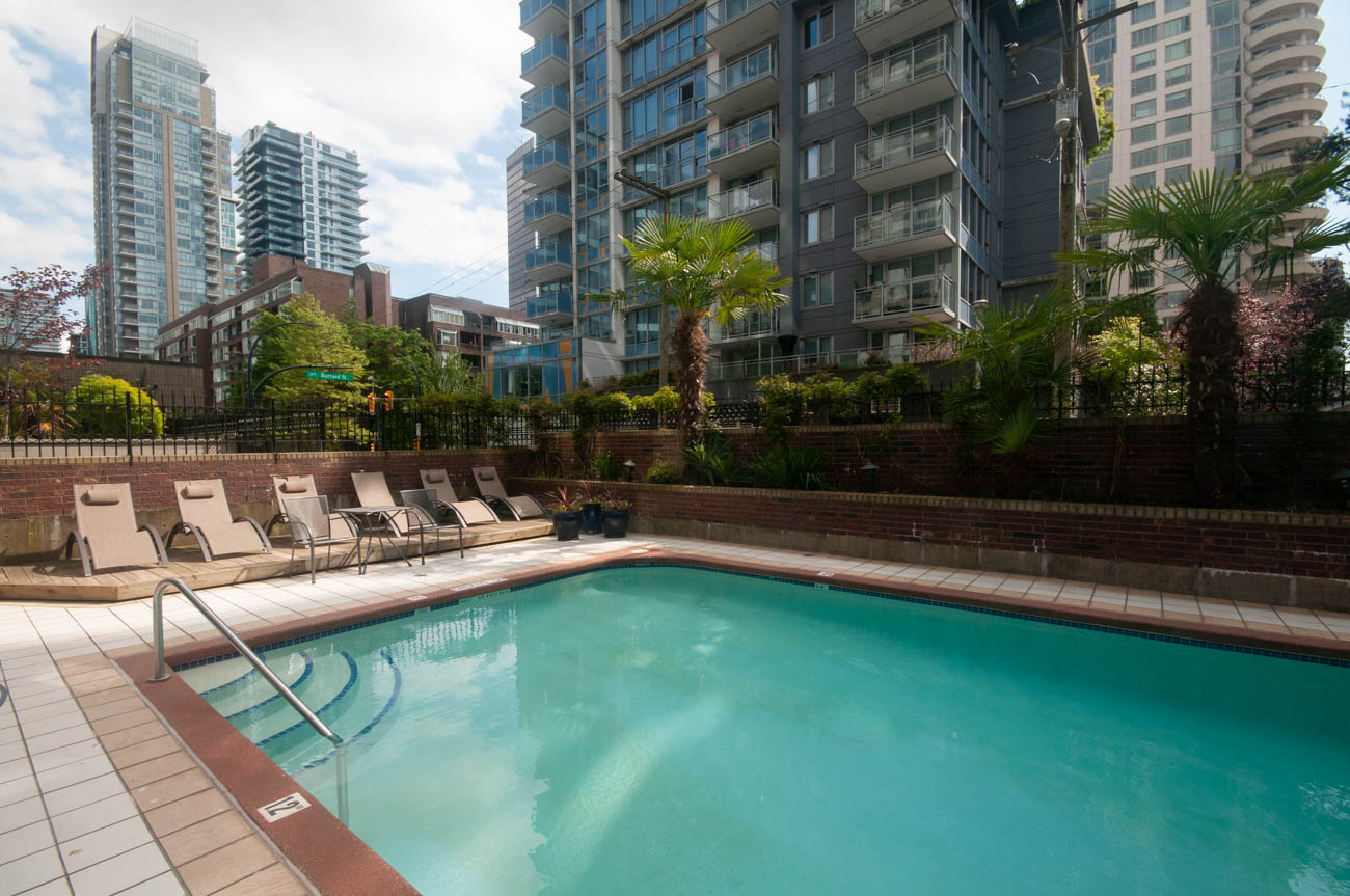 Ellington - Amenity Photo 1 of 6