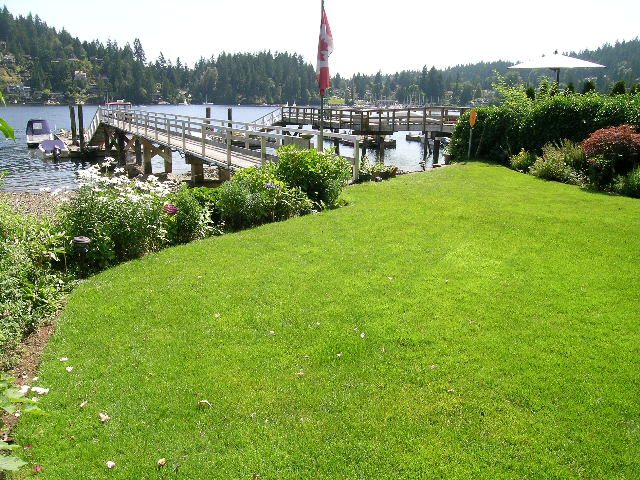 Lower Floor 2780 Panorama Drive - Suite in House - Deep Cove - Photo 15 of 15