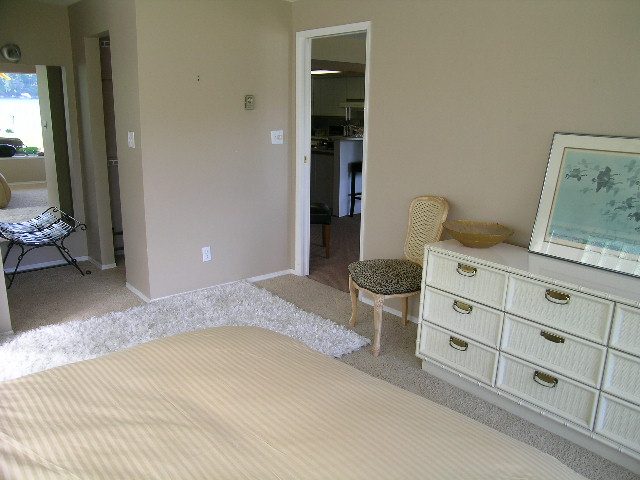 Lower Floor 2780 Panorama Drive - Suite in House - Deep Cove - Photo 9 of 15