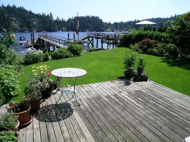 Lower Floor 2780 Panorama Drive - Suite in House - Deep Cove - Photo 11 of 15