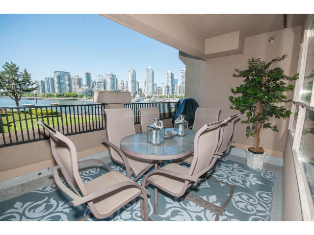 west side b c condo rentals
