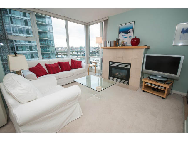 801 - 1077 Marinaside Cres - Condo - Yaletown - Photo 9 of 32