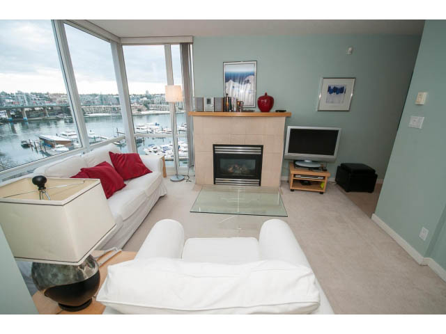 801 - 1077 Marinaside Cres - Condo - Yaletown - Photo 10 of 32