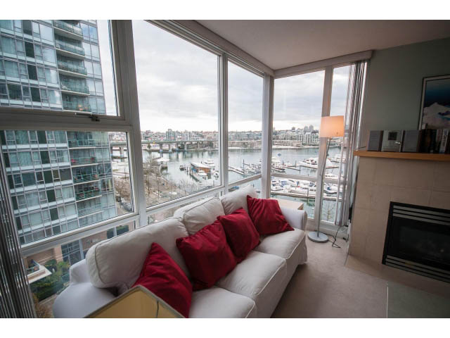 801 - 1077 Marinaside Cres - Condo - Yaletown - Photo 11 of 32