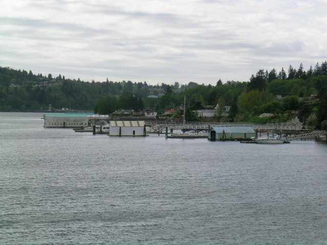 Furnished 3-bedroom house with waterfront view and dock access. - 4527 Stonehaven Avenue, North Vancouver